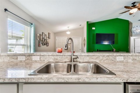 Villa ou maison à vendre à Zephyrhills, Floride: 4 chambres, 145.76 m2 № 1903794 - photo 19