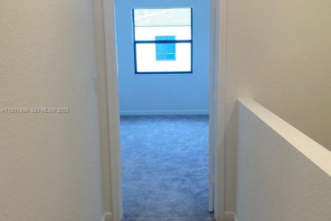 Townhouse in Homestead, Florida 3 bedrooms № 2035640 - photo 24