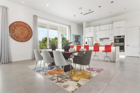 Casa en venta en Sarasota, Florida, 4 dormitorios, 351.91 m2 № 2106412 - foto 12