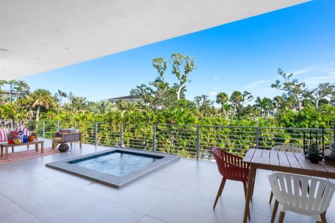 Casa en venta en Sarasota, Florida, 4 dormitorios, 351.91 m2 № 2106412 - foto 17