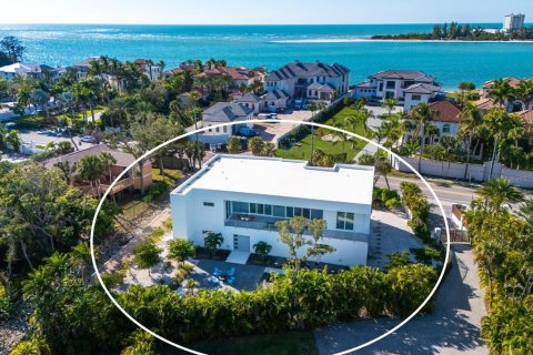 Casa en venta en Sarasota, Florida, 4 dormitorios, 351.91 m2 № 2106412 - foto 3