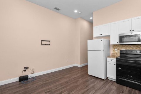 Apartment in Tampa, Florida 3 bedrooms, 145.67 sq.m. № 1881070 - photo 4