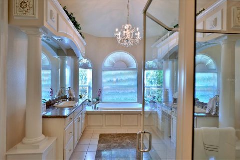 House in Ocala, Florida 4 bedrooms, 435.34 sq.m. № 2218237 - photo 25