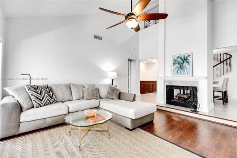 Touwnhouse à vendre à Palm Beach Gardens, Floride: 3 chambres, 184.04 m2 № 1816482 - photo 3