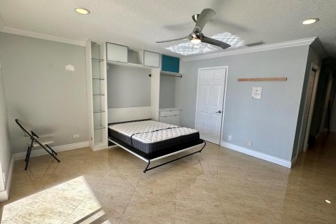Townhouse in Hollywood, Florida 3 bedrooms, 174.38 sq.m. № 2276330 - photo 7