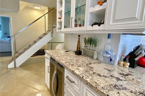 Townhouse in Hollywood, Florida 3 bedrooms, 174.38 sq.m. № 2276330 - photo 22