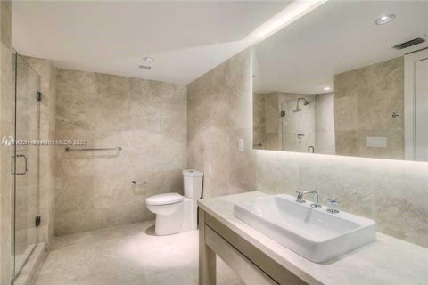 Снять в аренду кондоминиум в Майами-Бич, Флорида 1 спальня, 80.45м2, № 1942705 - фото 16