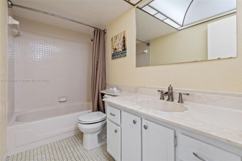 Купить кондоминиум в Санрайз, Флорида 2 спальни, 95.22м2, № 1691170 - фото 29