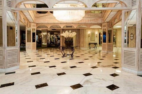 Снять в аренду кондоминиум в Халландейл-Бич, Флорида 2 спальни, 108.23м2, № 2047960 - фото 22