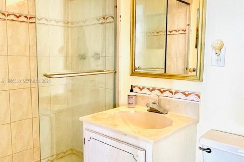 Снять в аренду кондоминиум в Халландейл-Бич, Флорида 2 спальни, 108.23м2, № 2047960 - фото 14