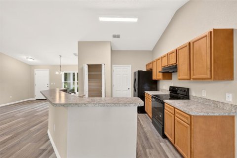 House in Ocala, Florida 3 bedrooms, 131.55 sq.m. № 2403681 - photo 25