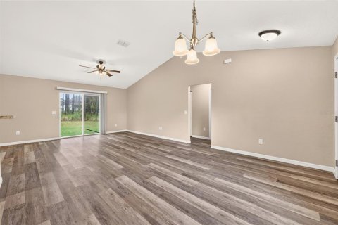 House in Ocala, Florida 3 bedrooms, 131.55 sq.m. № 2403681 - photo 15