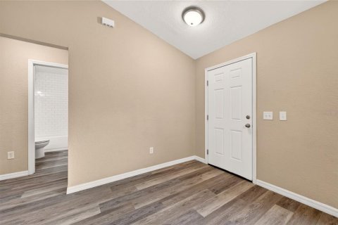 House in Ocala, Florida 3 bedrooms, 131.55 sq.m. № 2403681 - photo 13
