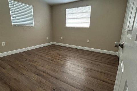 Villa ou maison à louer à Tampa, Floride: 3 chambres, 86.21 m2 № 2408922 - photo 11