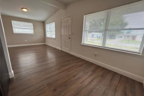 Villa ou maison à louer à Tampa, Floride: 3 chambres, 86.21 m2 № 2408922 - photo 6