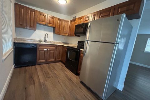 Villa ou maison à louer à Tampa, Floride: 3 chambres, 86.21 m2 № 2408922 - photo 16
