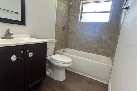 Villa ou maison à louer à Tampa, Floride: 3 chambres, 86.21 m2 № 2408922 - photo 15