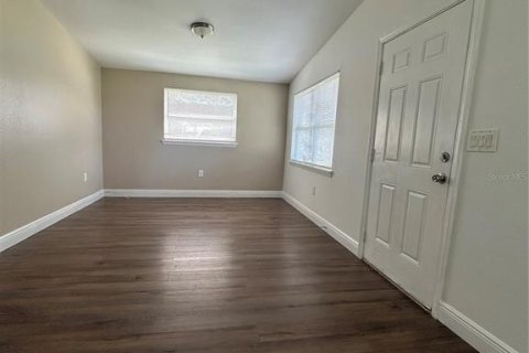 Villa ou maison à louer à Tampa, Floride: 3 chambres, 86.21 m2 № 2408922 - photo 5