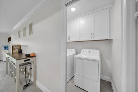 Купить виллу или дом в Лихай-Эйкерс, Флорида 4 спальни, № 2018486 - фото 22