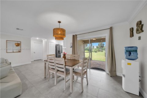 Купить виллу или дом в Лихай-Эйкерс, Флорида 4 спальни, № 2018486 - фото 25