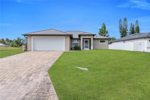 Villa ou maison à Lehigh Acres, Floride 4 chambres № 2018486