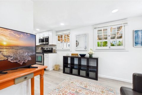 Immobilier commercial à vendre à Gulfport, Floride: 96.99 m2 № 2100334 - photo 25
