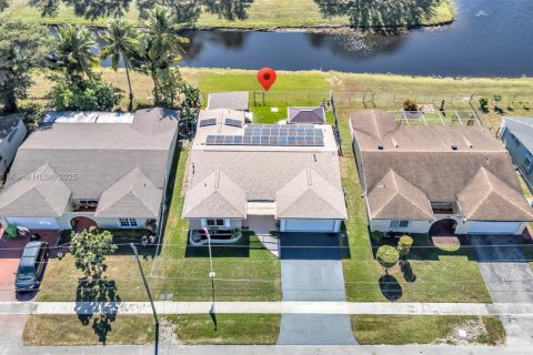 Casa en venta en Sunrise, Florida, 3 dormitorios, 166.11 m2 № 1970413 - foto 28