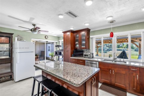 Casa en venta en Sunrise, Florida, 3 dormitorios, 166.11 m2 № 1970413 - foto 13