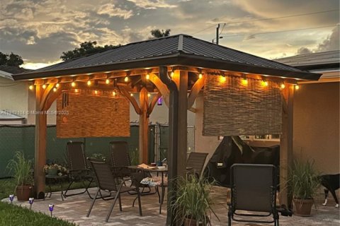 Casa en venta en Sunrise, Florida, 3 dormitorios, 166.11 m2 № 1970413 - foto 30