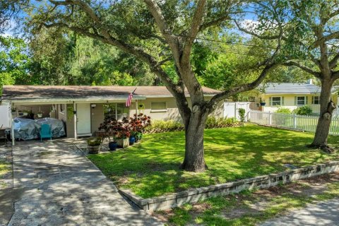 Villa ou maison à vendre à Tampa, Floride: 3 chambres, 133.5 m2 № 2405342 - photo 2