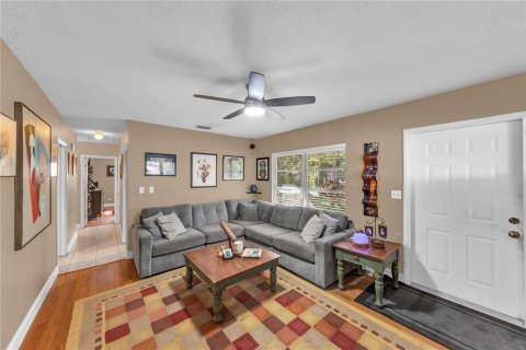Villa ou maison à vendre à Tampa, Floride: 3 chambres, 133.5 m2 № 2405342 - photo 7