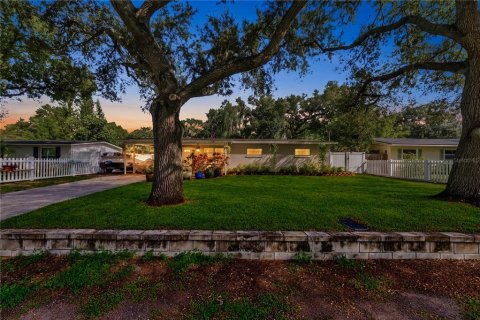 Villa ou maison à Tampa, Floride 3 chambres, 133.5 m2 № 2405342
