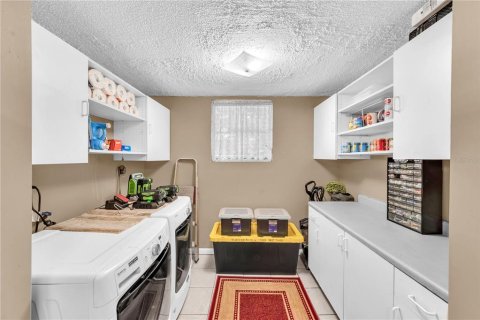 Villa ou maison à vendre à Tampa, Floride: 3 chambres, 133.5 m2 № 2405342 - photo 25