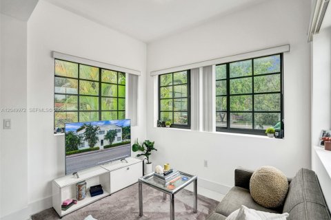 Apartment in Coral Gables, Florida 2 bedrooms, 83.61 sq.m. № 2149248 - photo 2