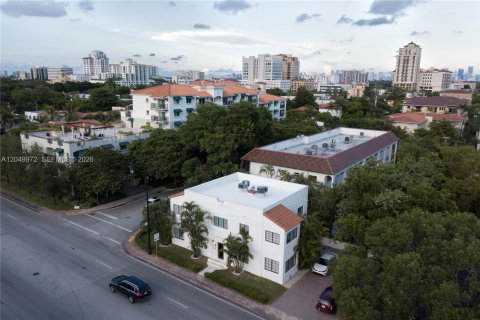 Apartment in Coral Gables, Florida 2 bedrooms, 83.61 sq.m. № 2149248 - photo 19