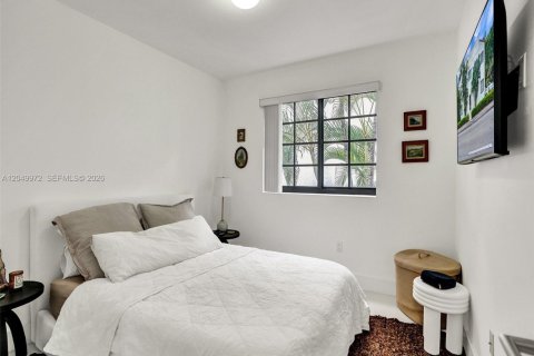 Apartment in Coral Gables, Florida 2 bedrooms, 83.61 sq.m. № 2149248 - photo 7
