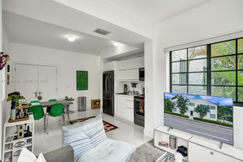 Apartment in Coral Gables, Florida 2 bedrooms, 83.61 sq.m. № 2149248 - photo 4