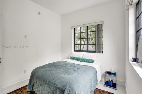Apartment in Coral Gables, Florida 2 bedrooms, 83.61 sq.m. № 2149248 - photo 9