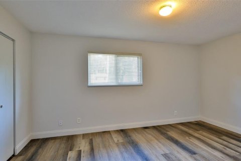 Townhouse in Ormond Beach, Florida 3 bedrooms, 135.54 sq.m. № 1285487 - photo 25