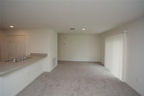 Casa en alquiler en Palm Coast, Florida, 3 dormitorios, 119.29 m2 № 2222173 - foto 5