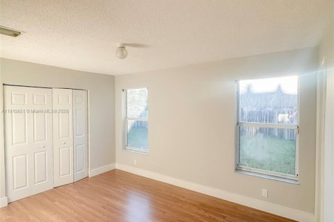 Casa en venta en Homestead, Florida, 3 dormitorios, 113.43 m2 № 1768303 - foto 17