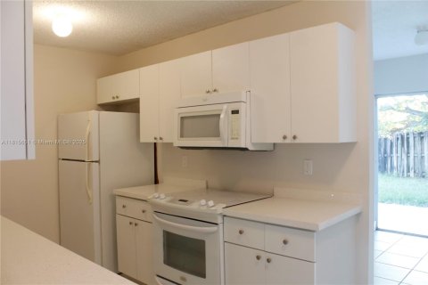 Casa en venta en Homestead, Florida, 3 dormitorios, 113.43 m2 № 1768303 - foto 23