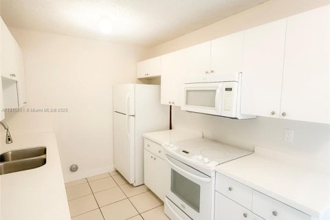 Casa en venta en Homestead, Florida, 3 dormitorios, 113.43 m2 № 1768303 - foto 21