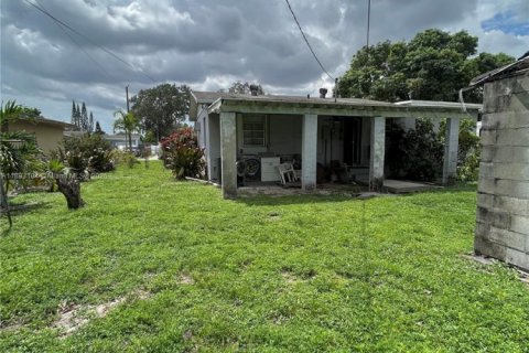 Casa en venta en Miami, Florida, 3 dormitorios, 112.88 m2 № 1946751 - foto 14