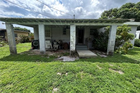 Casa en venta en Miami, Florida, 3 dormitorios, 112.88 m2 № 1946751 - foto 13