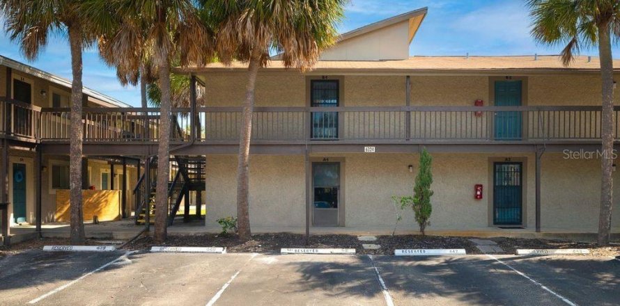 Condominio en Tampa, Florida, 1 dormitorio  № 1742657