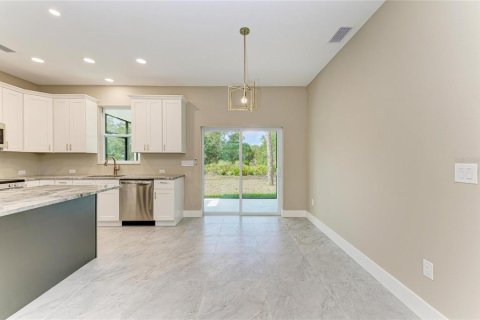Villa ou maison à vendre à North Port, Floride: 3 chambres, 138.89 m2 № 2141990 - photo 12