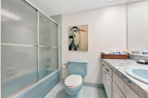 Condo in Pompano Beach, Florida, 2 bedrooms  № 1707147 - photo 27