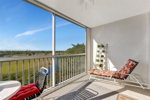 Condo in Pompano Beach, Florida, 2 bedrooms  № 1707147 - photo 3