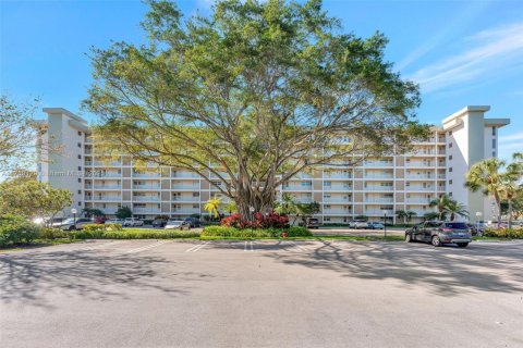 Condo in Pompano Beach, Florida, 2 bedrooms  № 1707147 - photo 30